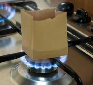 https://science4fun.info/wp-content/uploads/2014/12/boil-water-in-paper-bag.jpg