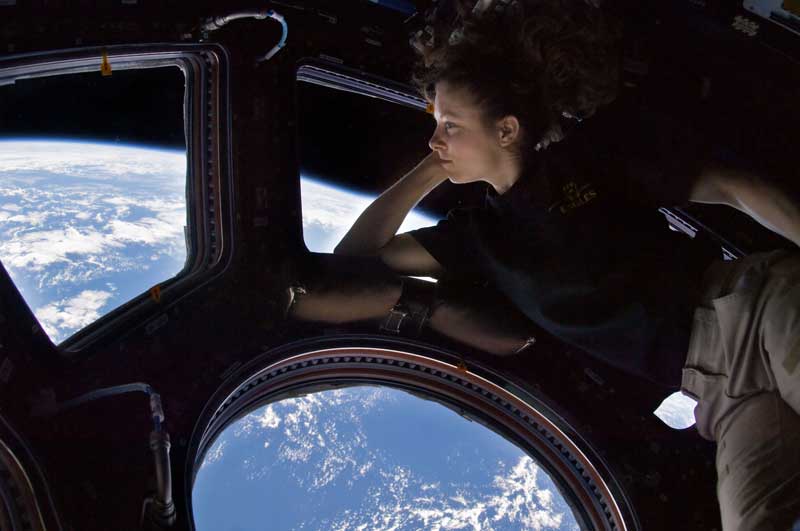 astronaut-on-international-space-station